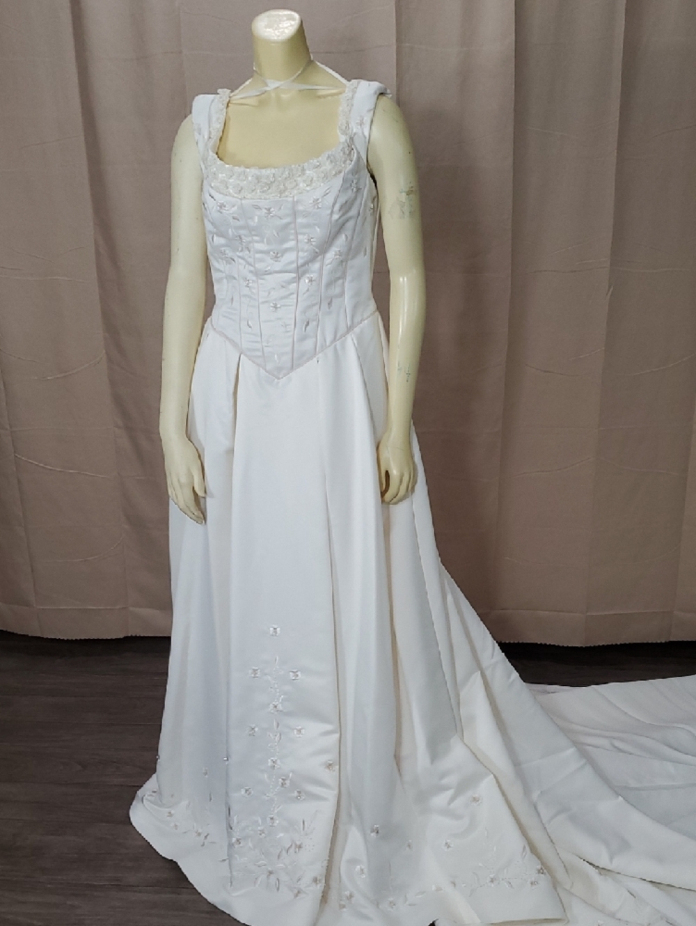 Classic White Bridal Gown with Corset Bodice and Chapel Train - Picture 3 of 16